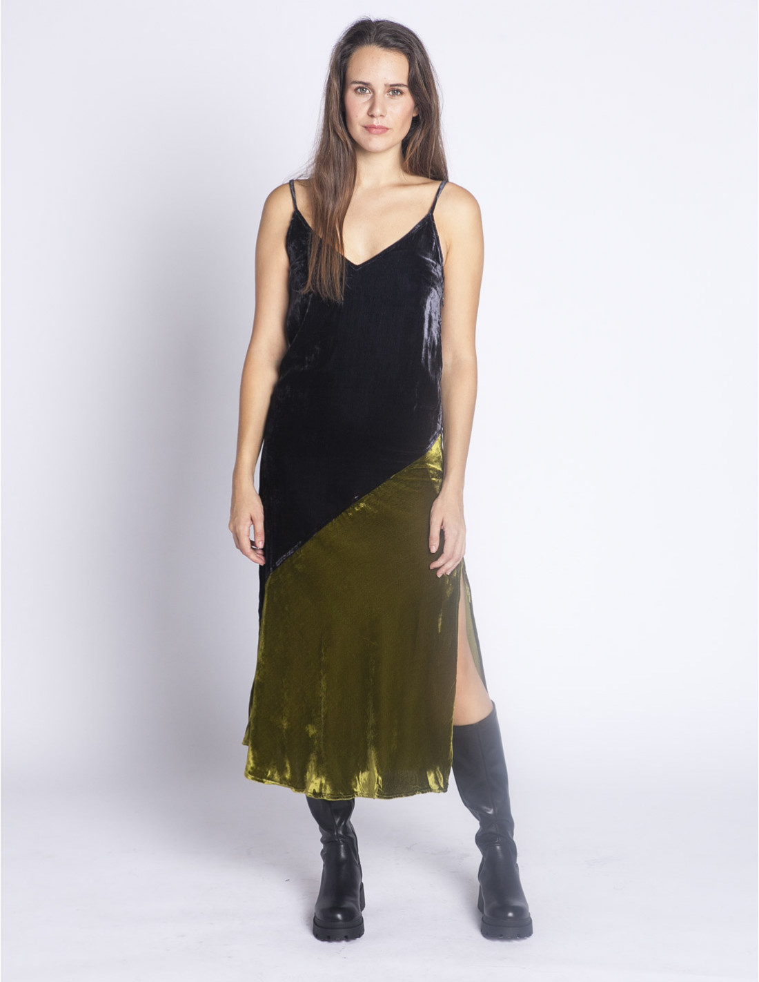 Vestido velvet online negro